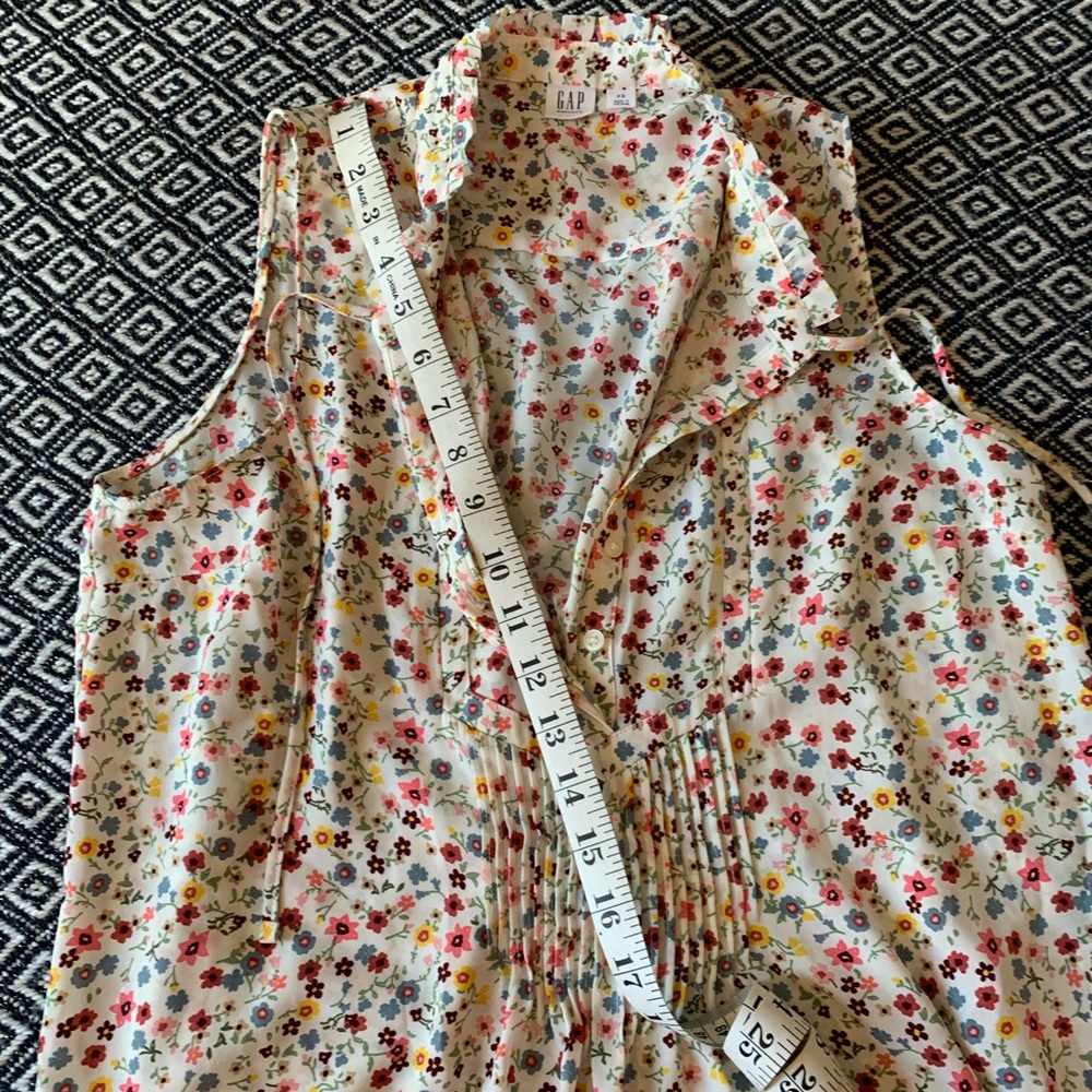 GAP Maternity white floral split neck blouse XS - Picture 5 of 8